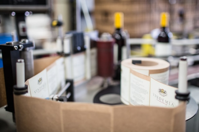 Features of Bottle and Labeling Services